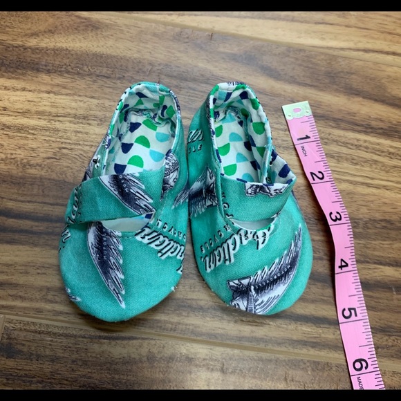 Indian Motorcycles baby shoes size large, NWOT - Picture 2 of 5